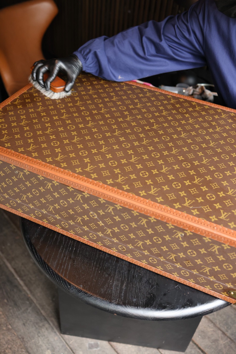 A bag restored at the Margo & Smith atelier