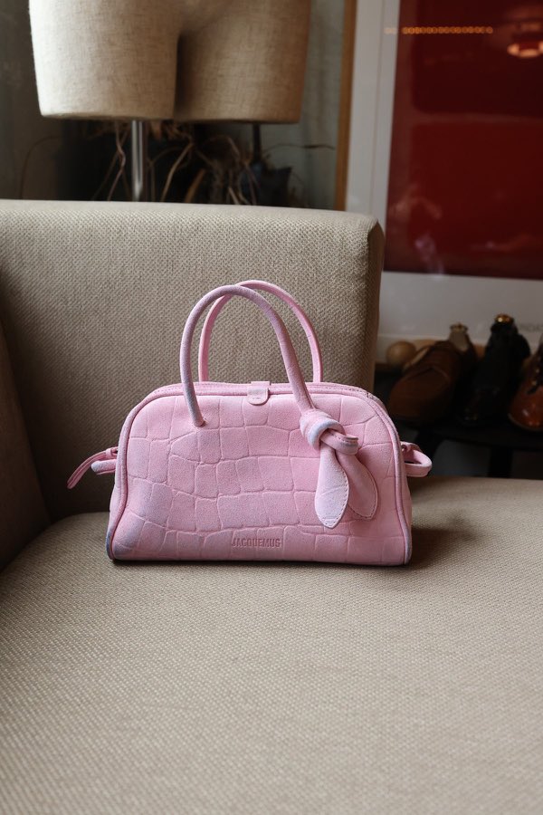 A bag restored at the Margo & Smith atelier
